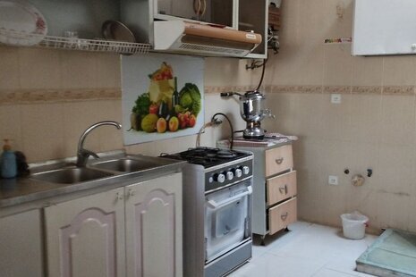 آپارتمان مبله تک خواب طبقه 1 در تیران و کرون