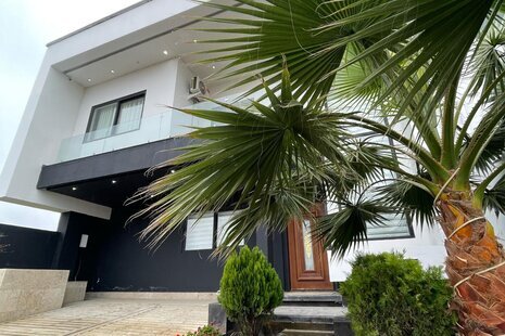 ویلا دوبلکسی استخردار دوخواب مدرن عمارت فانوس در محمودآباد