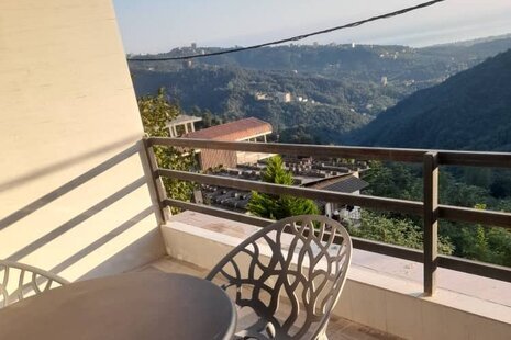 واحد تکخواب طبقه اول ویلا  ویو جنگل و دریا در رامسر