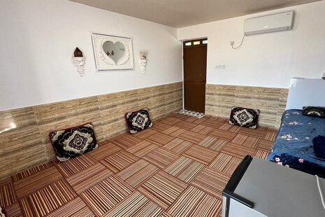اتاق تکخواب در بومگردی بکر در قشم