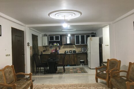 واحد تکخواب در طبقه همکف ویلای لاهیجان