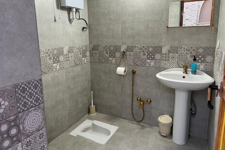 اتاق سنتی شبستان در اقامتگاه بومگردی شاهین شهر و میمه