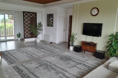 واحد 2 خواب تی ته در طبقه اول ویلا چالوس