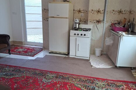 واحد طبقه همکف ویلا در زیرآب