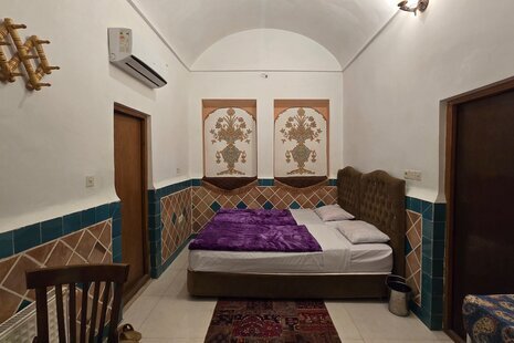 اتاق(8) در اقامتگاه بومگردی یزد