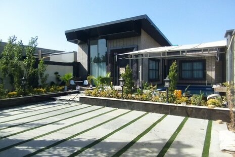 ویلا دوخواب استخردار زنبق در چهارباغ