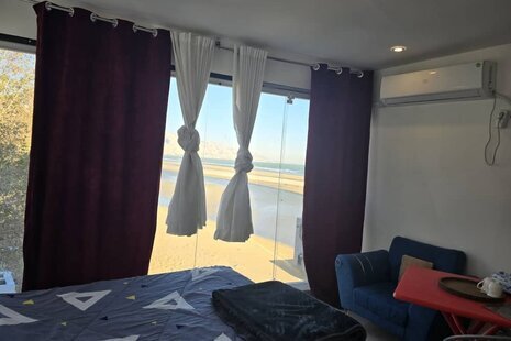 سوئیت 1 ساحلی در مجتمع اقامتی محمدزاده کنگان