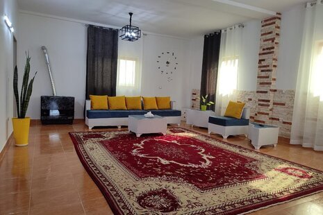 واحد دو خواب گلستان در طبقه همکف ویلا ایزدشهر