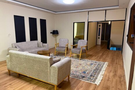 آپارتمان مبله دوخواب هفت تیر طبقه اول در مشهد