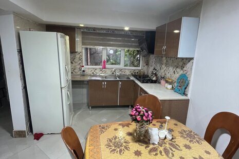 واحد دوخواب امیر در طبقه همکف ویلای کلاردشت