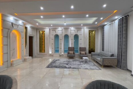 کاخ ویلا دوبلکس استخردار لوکس 4 خواب آبشار در چهارباغ