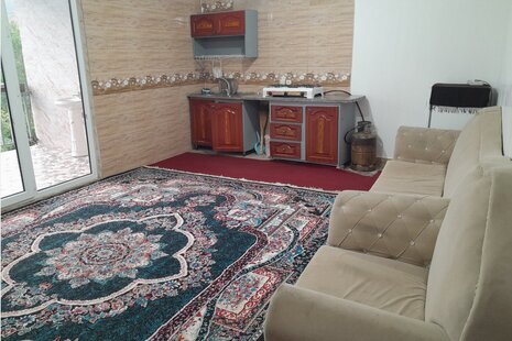 واحد تکخواب سفید در طبقه دوم ویلا فیلبند