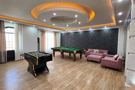 کاخ ویلا دوبلکس استخردار لوکس 4 خواب آبشار در چهارباغ