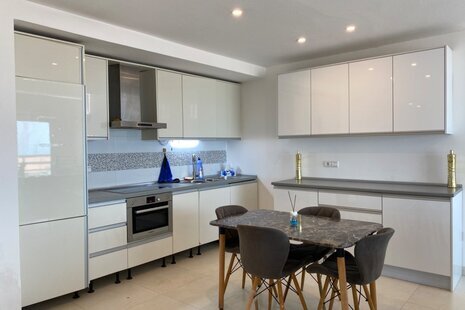 آپارتمان مبله تکخواب ساحلی در دامون کیش