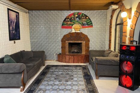 باغ ویلا استخردار تکخواب مبله در ملارد