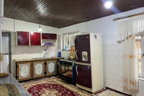 واحد مبله دوخواب در طبقه همکف ویلا یسنا در اسالم