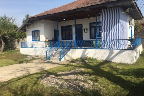 ویلا تک خواب در صومعه سرا