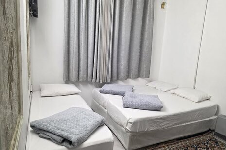 سوئیت سه تخت باب الجواد 1 در مشهد