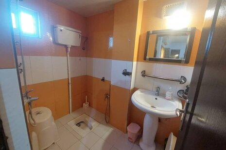 واحد مبله تکخواب در طبقه اول ویلا در متل قو