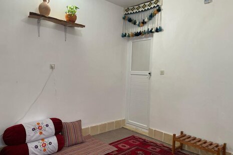 اتاق نگارستان در اقامتگاه بومگردی دامغان