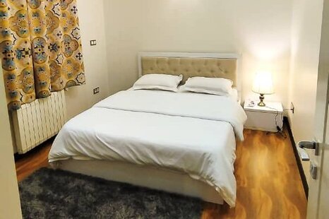 آپارتمان استخردار دوخواب با تراس در اقدسیه