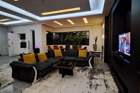 ویلا استخردار دو خواب کهن در شهریار