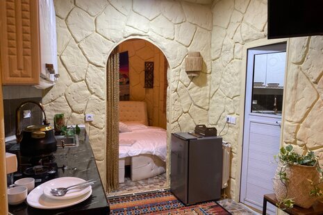 اتاق بامبو در اقامتگاه بومگردی بندر انزلی