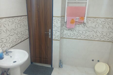 واحد تکخواب در طبقه همکف ویلا در رامسر