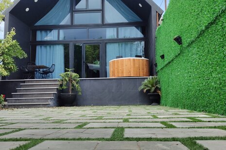 کلبه دوبلکس سوئیسی دوخواب لوکس سیاه در رامسر