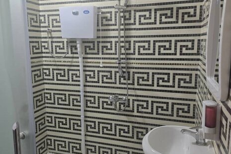 اتاق 202 در هتل آپارتمان شیراز