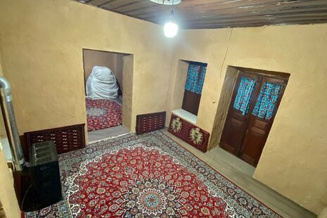 اتاق صفویان در اقامتگاه بومگردی گلوگاه