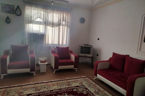 واحد مبله دوخواب بلوری 2 طبقه اول ویلا در رشت