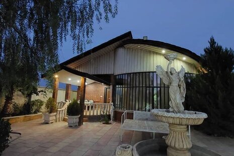 ویلا دو خواب استخردار باغ گیلاس در چهارباغ