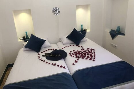 اتاق 2 تخته شهنای در اقامتگاه بومگردی در کاشان