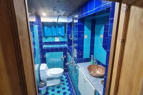 اتاق فرشچیان در اقامتگاه بومگردی اصفهان