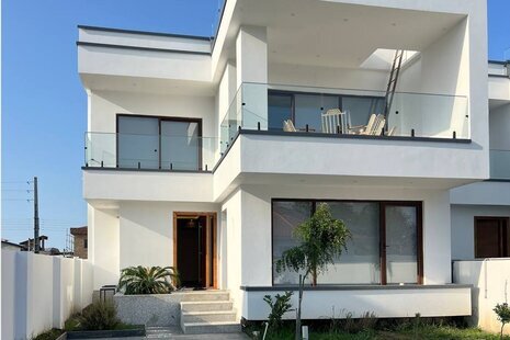 ویلا دوبلکس استخردار مدرن در ایزدشهر