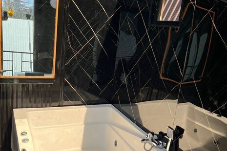 کلبه سوئیسی تک خواب جکوزی دار اردیبهشت در سوادکوه