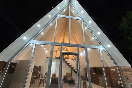 کلبه سوئیسی دوبلکس تکخواب نارنجستان در بندر انزلی