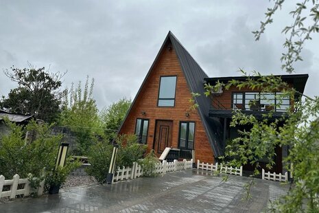 کلبه سوئیسی جکوزی دار دوخواب در سوادکوه