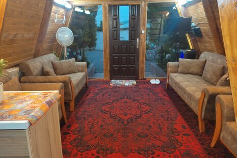 کلبه سوئیسی تک خواب جکوزی دار اردیبهشت در سوادکوه