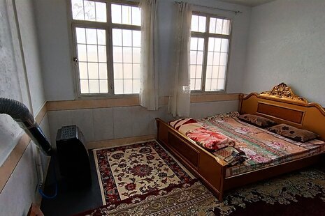 سوئیت 27 متری گلدار در کاشان