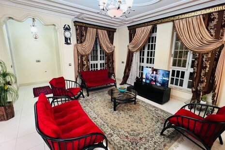 ویلا چهار خواب مبله نفس در شهر صدرا