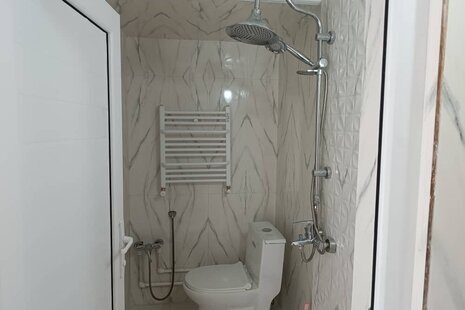 واحد تکخواب در طبقه دوم ویلا خانه ی مهر رودسر