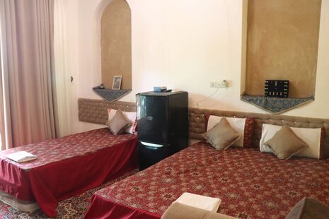 اتاق سه تخته (VIP) در اقامتگاه بومگردی مهریز