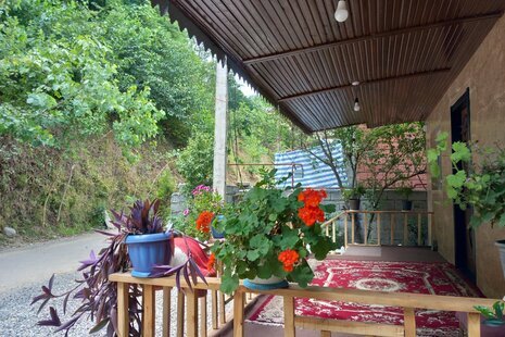 واحد دوخواب جنگلی در طبقه همکف ویلا در اسالم