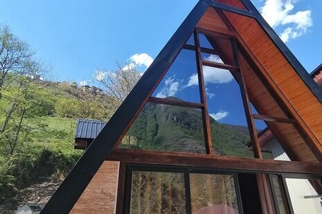 کلبه سوئیسی دوبلکس دو خواب شادِن در تنکابن