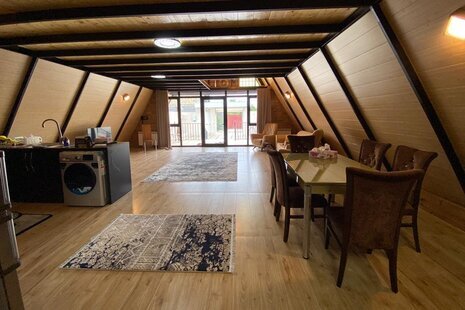 کلبه سوئیسی دوبلکس تکخواب سنجاقک در شهر بندر انزلی