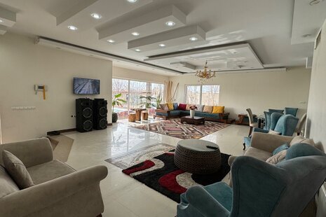 ویلا مبله استخردار سه خواب شاهان در چهارباغ