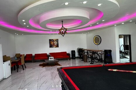 ویلا دوخواب استخردار مبله در چهارباغ