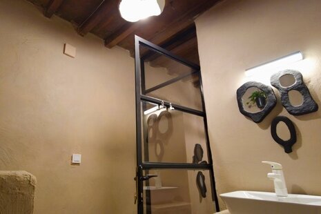 واحد تک خواب سارون در اقامتگاه بومگردی بندر لافت